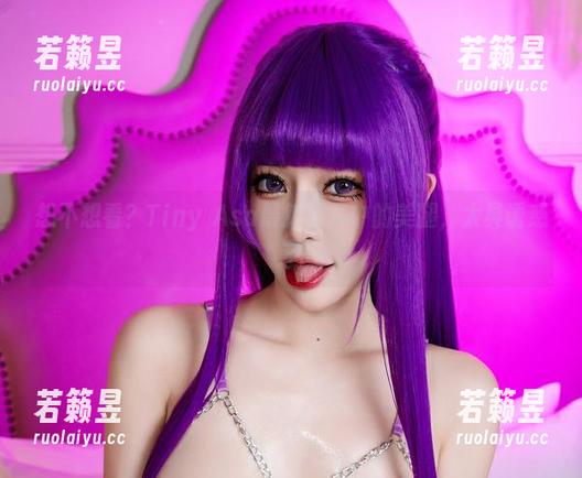Tiny Asa 想不想看?Tiny Asa最新写真中的美腿,太具诱惑了